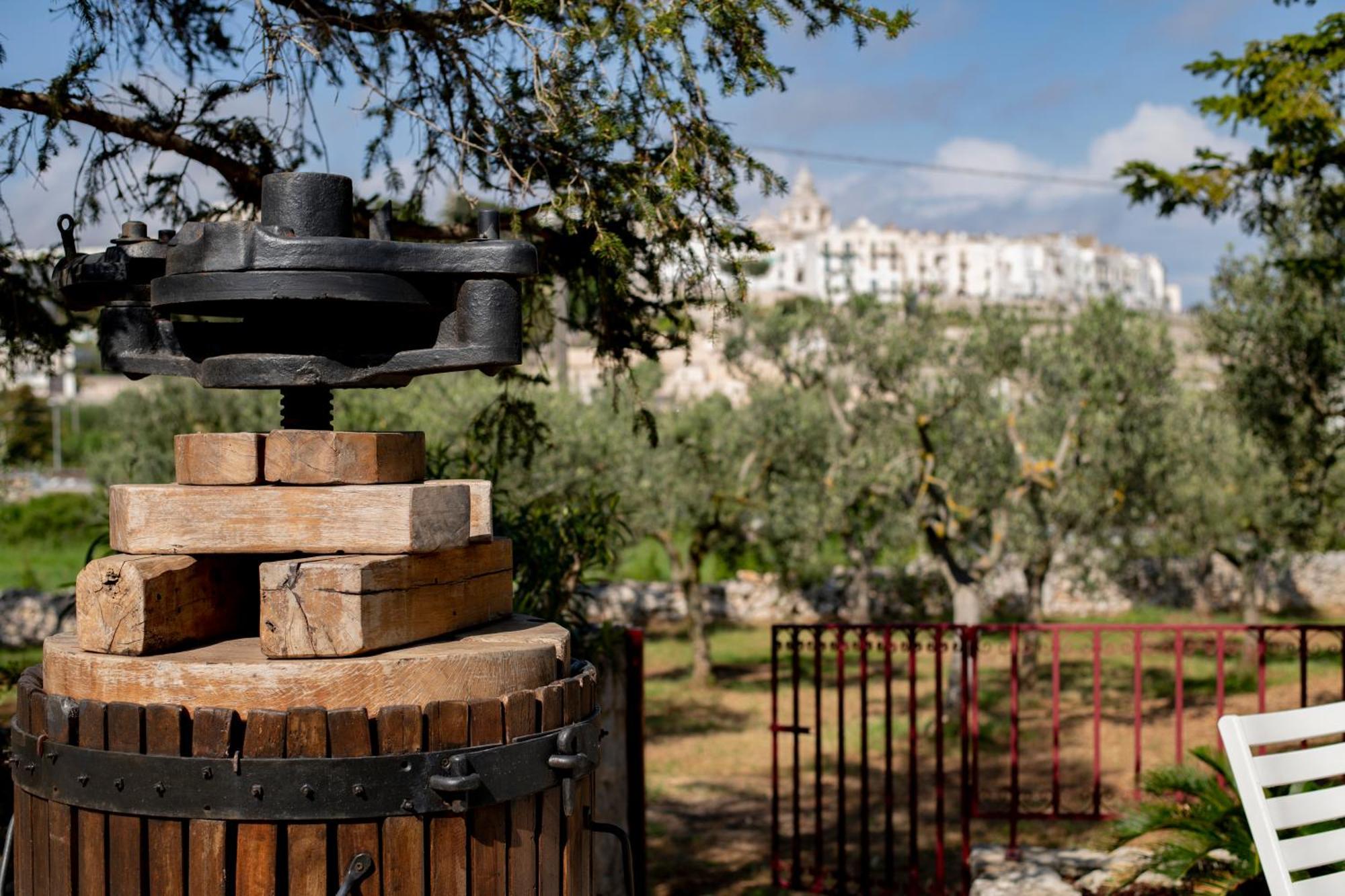 Masseria Trulli Bruni โลโกโรตอนโด ภายนอก รูปภาพ
