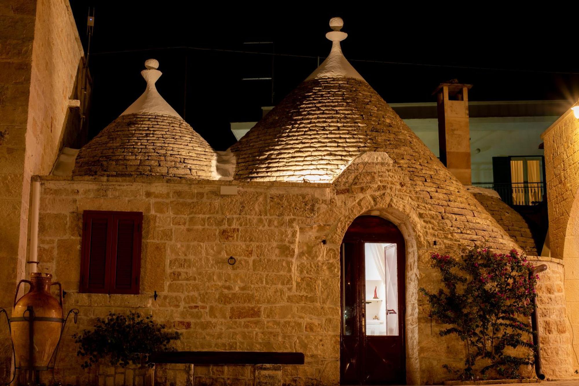 Masseria Trulli Bruni โลโกโรตอนโด ภายนอก รูปภาพ