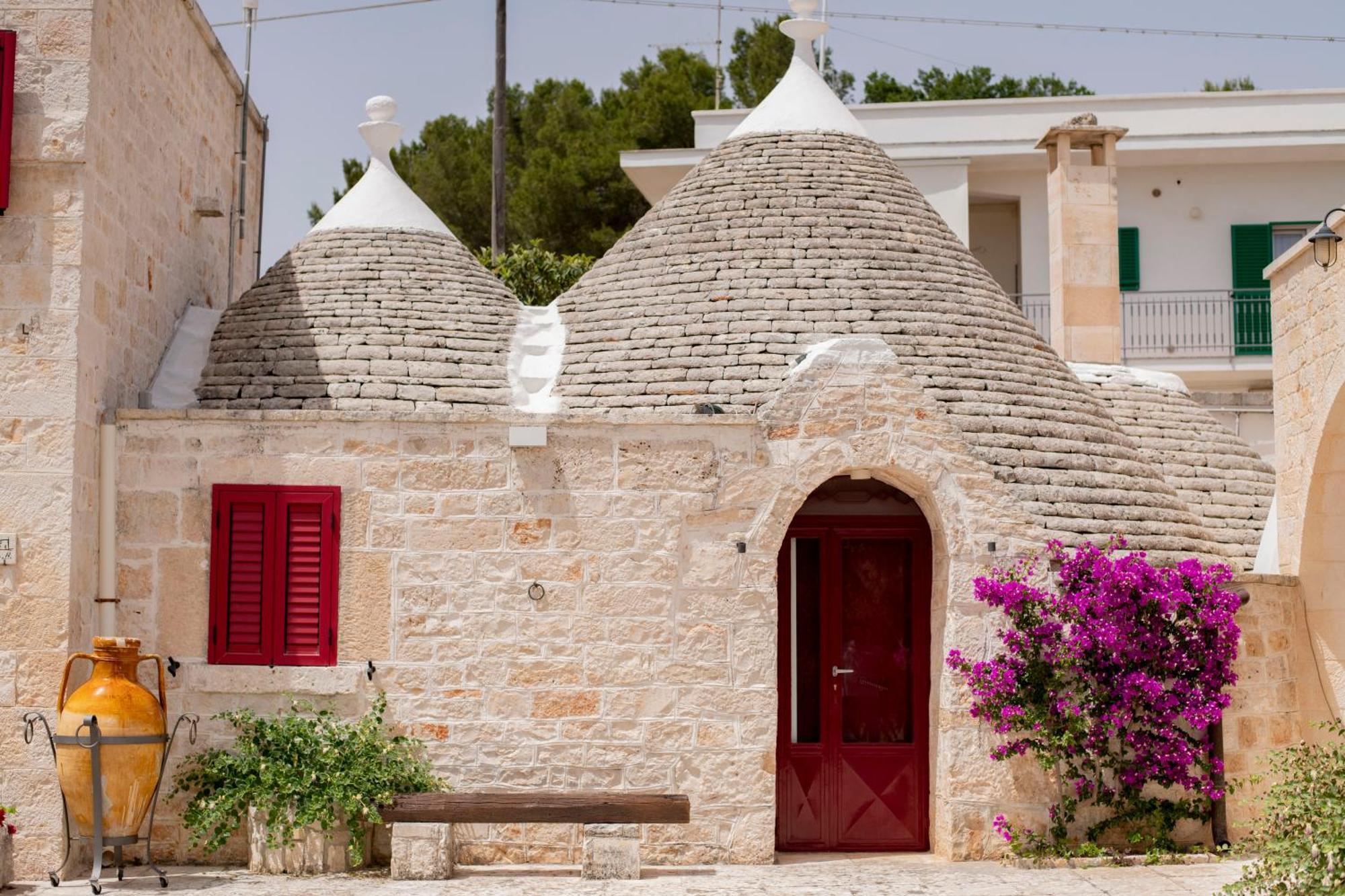 Masseria Trulli Bruni โลโกโรตอนโด ภายนอก รูปภาพ